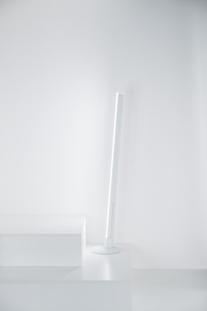 Pencil LED Linear Cordless Light with Docking Station - Finish: White | Size: Small